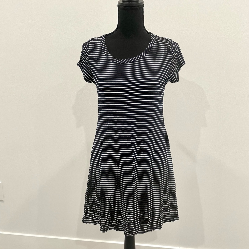 Olivia Rae Striped Short Sleeve Dress